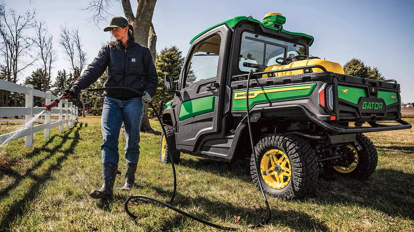 John Deere: Νέα Gator XUV 845 και Gator XUV 875 με εργαλεία γεωργία ακριβείας