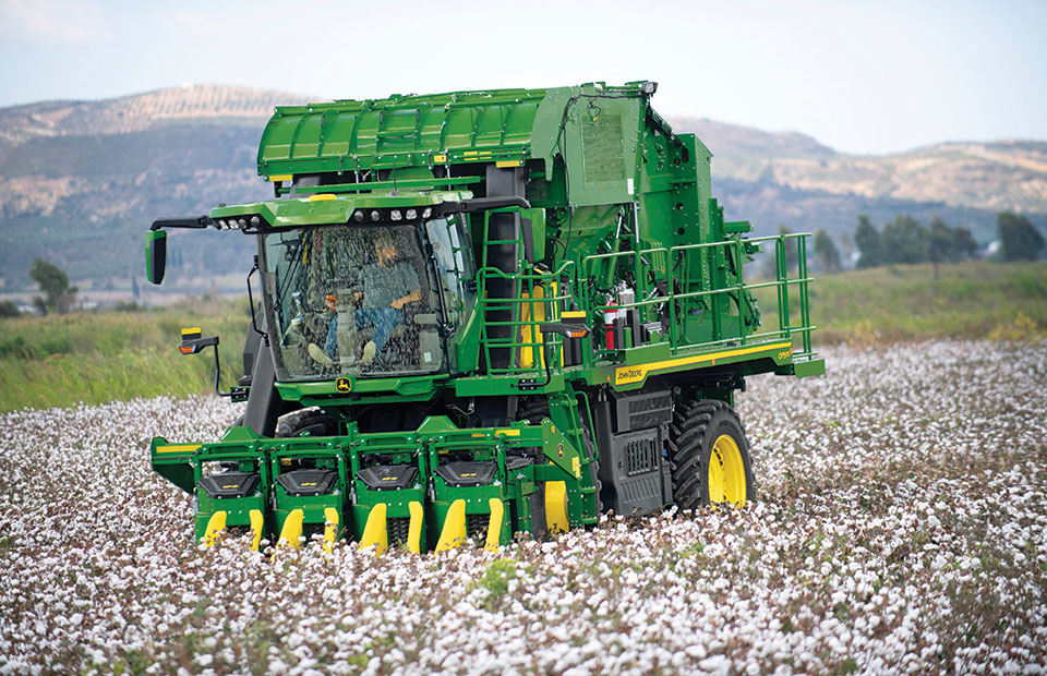 Αυξημένη απόδοση εγγυάται η βαμβακοσυλλεκτική νέας γενιάς John Deere CP500