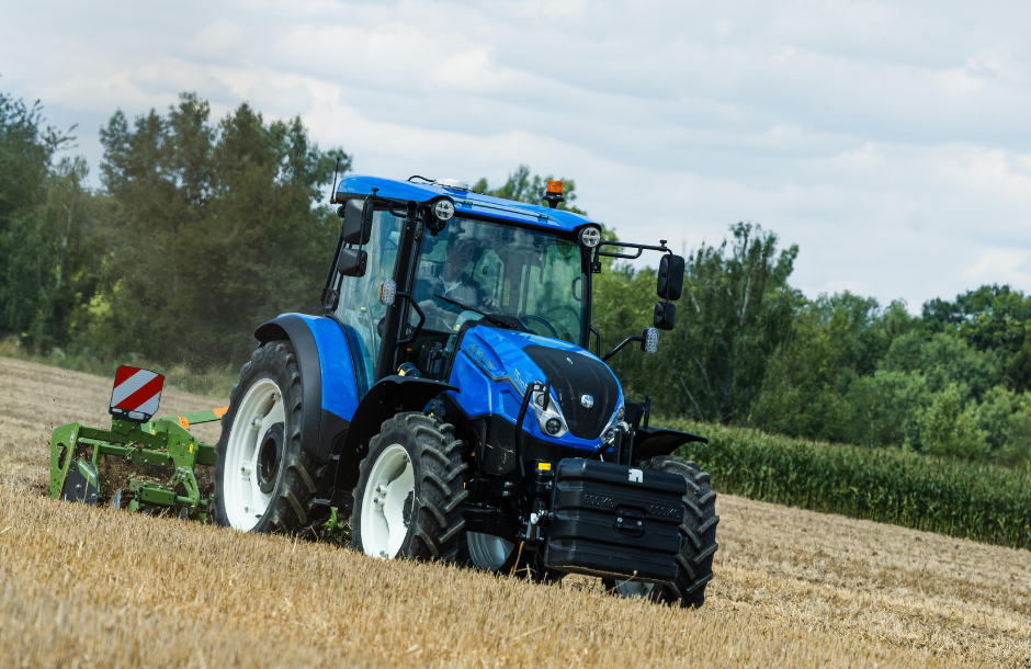 Συνδεσιμότητα, δύναμη και ευελιξία συνδυάζουν τα νέα τρακτέρ New Holland T5S